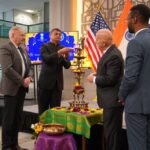 হার্ভার্ডের ‘ড্রপআউট’ তরুণ, যিনি কম্পিউটার পৌঁছে দিলেন দুনিয়ার ঘরে ঘরে